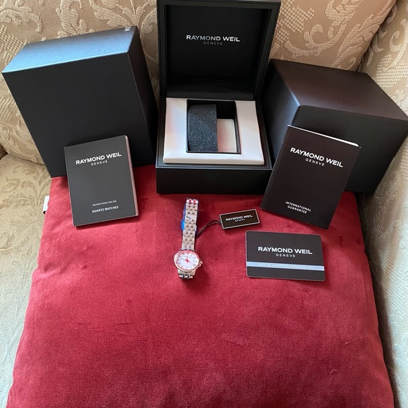 Raymond Weil Swiss Women’s Tango Watch - Picture 12 of 14